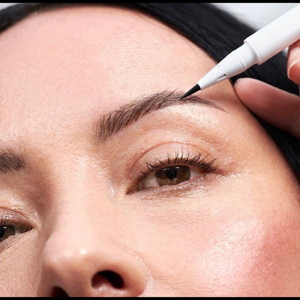 Glossier Brow Flick in brown NEGOTIABLE PRICE